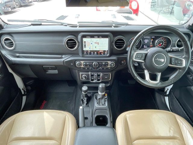 ラングラーアンリミテッド サハラ 4WD