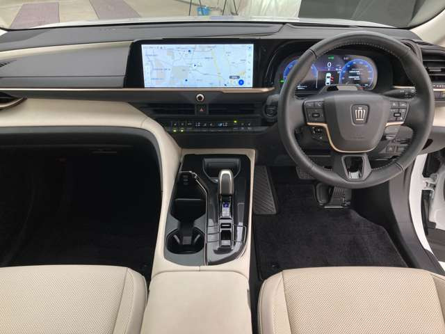 クラウンクロスオーバー2.5 Z E-Four 4WD