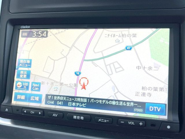 ●純正ナビ:一体感のあるナビは、高級感ある車内を演出してくれます。オーディオ機能も充実しておりますので、運転もより楽しめます♪