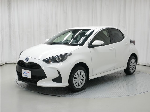 ヤリス1.5 ハイブリッド X E-Four 4WD