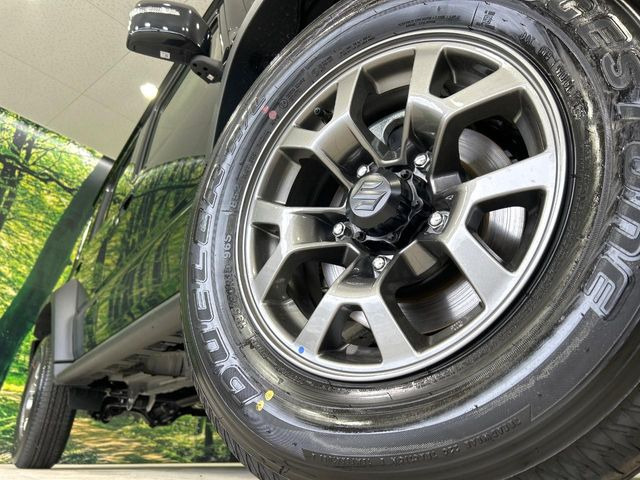 �y����15�C���`�A���~�z�C�[���z�O�ςɃ}�b�`���������A���~�z�C�[���𑕒����Ă���܂��B�e��ЊO�A���~�z�C�[����A�X�^�b�h���X�^�C�����戵�����Ă���܂��B���񂲑��k����������