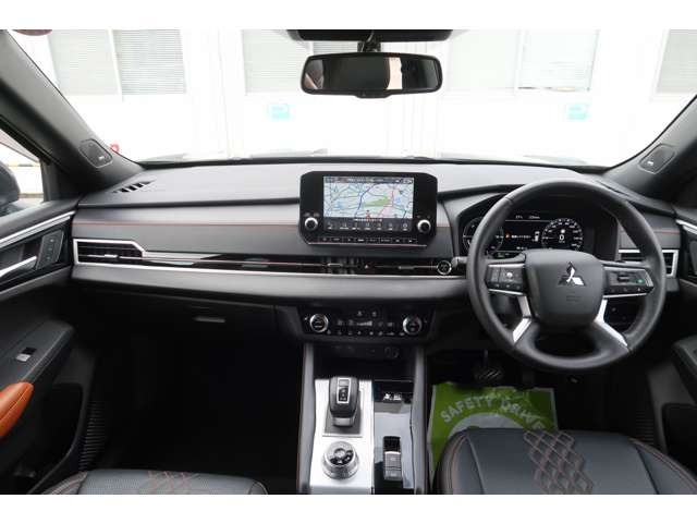 アウトランダーPHEV 2.4 P 4WD