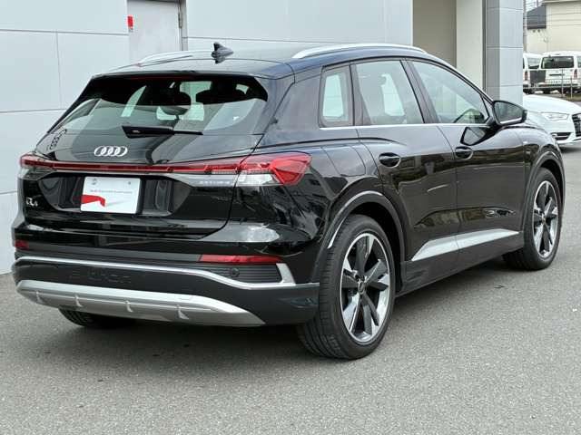 Q4 e-tron40 Sライン