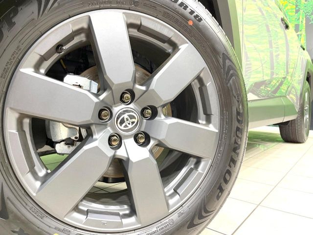 �y����18�C���`�A���~�z�C�[���z�O�ςɃ}�b�`���������A���~�z�C�[���𑕒����Ă���܂��B�e��ЊO�A���~�z�C�[����A�X�^�b�h���X�^�C�����戵�����Ă���܂��B���񂲑��k����������