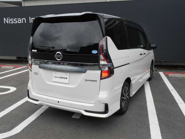 セレナ1.2 e-POWER ハイウェイスターV