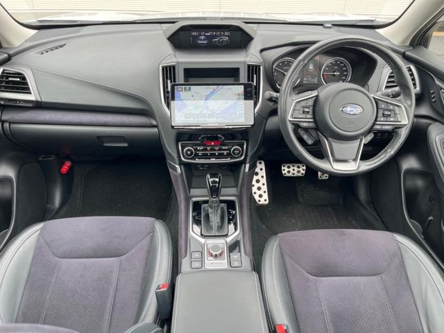 フォレスター1.8 スポーツ 4WD