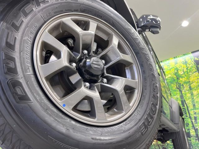 �y����15�C���`�A���~�z�C�[���z�O�ςɃ}�b�`���������A���~�z�C�[���𑕒����Ă���܂��B�e��ЊO�A���~�z�C�[����A�X�^�b�h���X�^�C�����戵�����Ă���܂��B���񂲑��k����������