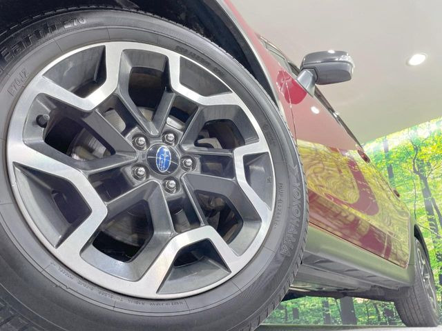 �y����17�C���`�A���~�z�C�[���z�O�ςɃ}�b�`���������A���~�z�C�[���𑕒����Ă���܂��B�e��ЊO�A���~�z�C�[����A�X�^�b�h���X�^�C�����戵�����Ă���܂��B���񂲑��k����������