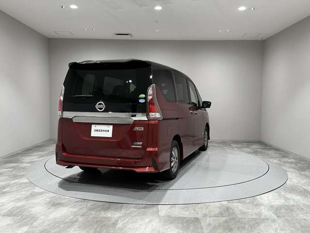 セレナ2.0 ハイウェイスター 4WD