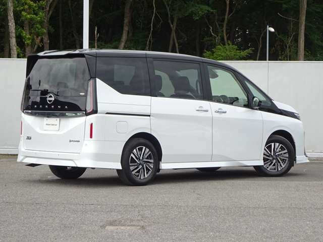 セレナ1.4 e-POWER ハイウェイスターV