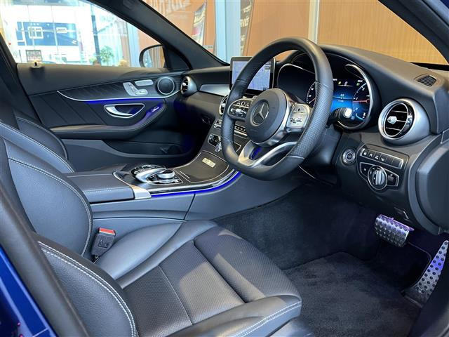 CクラスC220d ローレウスエディション スポーツプラスパッケージ