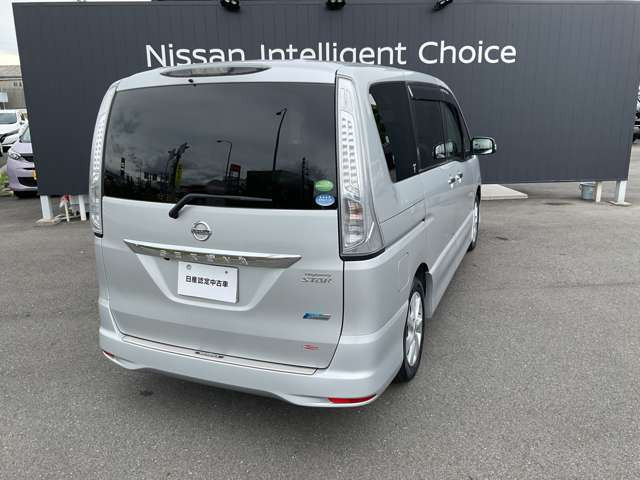 セレナ2.0 ハイウェイスター S-HYBRID