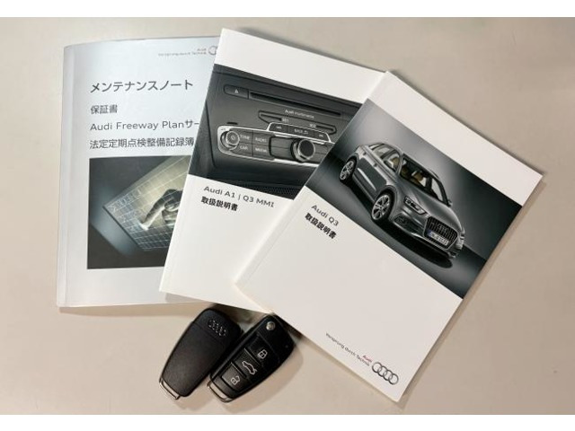 Q32.0 TFSI クワトロ 211PS Sラインパッケージ 4WD