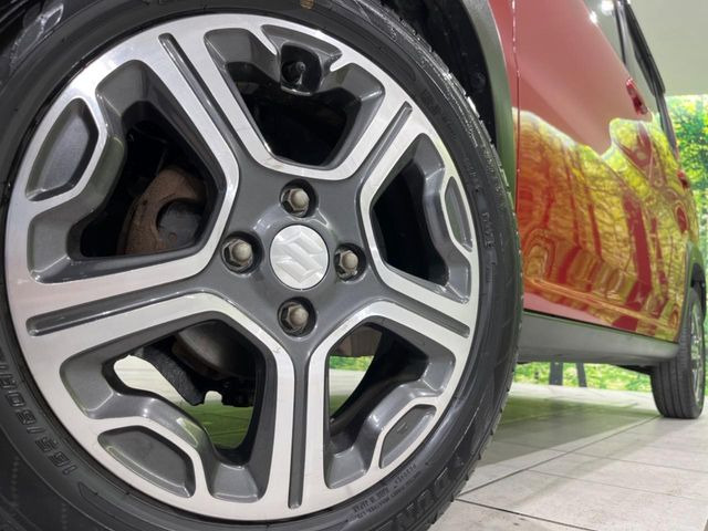 �y����15�C���`�A���~�z�C�[���z�O�ςɃ}�b�`���������A���~�z�C�[���𑕒����Ă���܂��B�e��ЊO�A���~�z�C�[����A�X�^�b�h���X�^�C�����戵�����Ă���܂��B���񂲑��k����������