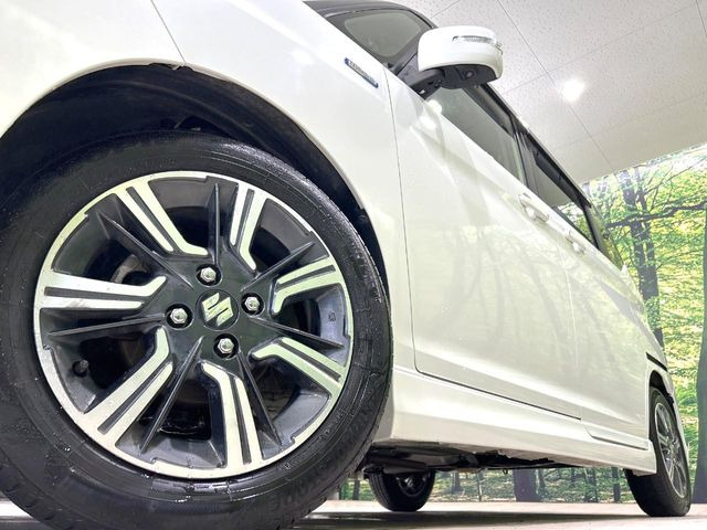 �y����15�C���`�A���~�z�C�[���z�O�ςɃ}�b�`���������A���~�z�C�[���𑕒����Ă���܂��B�e��ЊO�A���~�z�C�[����A�X�^�b�h���X�^�C�����戵�����Ă���܂��B���񂲑��k����������