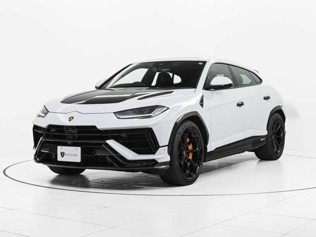 ウルスペルフォルマンテ 4WD