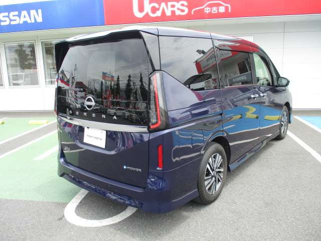 セレナ1.4 e-POWER ハイウェイスターV