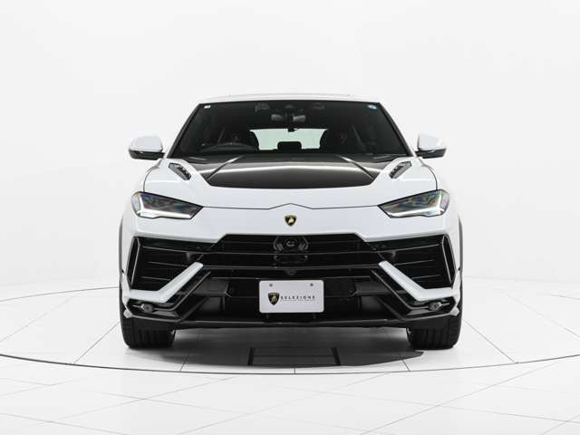 ウルスペルフォルマンテ 4WD