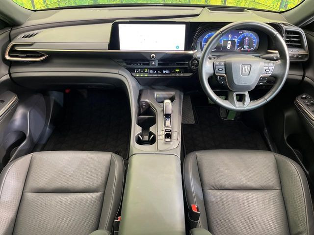 クラウンクロスオーバー2.5 G アドバンスト レザー パッケージ E-Four 4WD