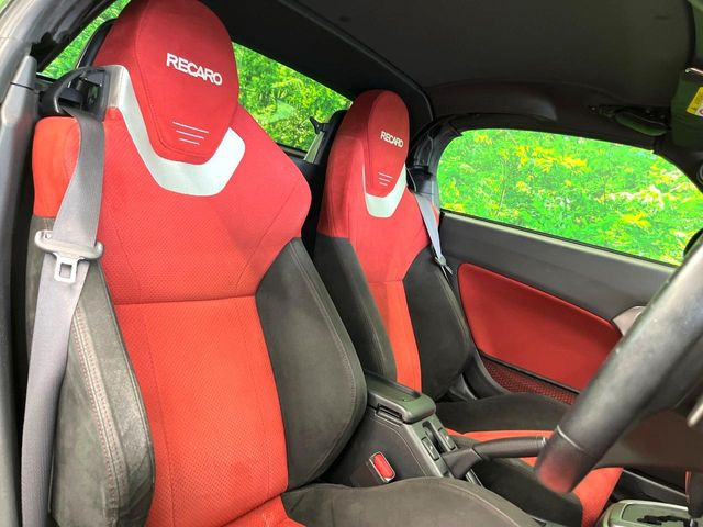 �yRECARO���o�P�b�g�V�[�g�z�l�ԍH�w�Ɋ�Â����ʈ����z�ɂ���č��ւ̕��S�Ⓑ���ԉ^�]���̔�J�������y������ڂŃ��J���Ƃ킩��X�|�[�e�B�ȃ��b�N�X�������ł��B