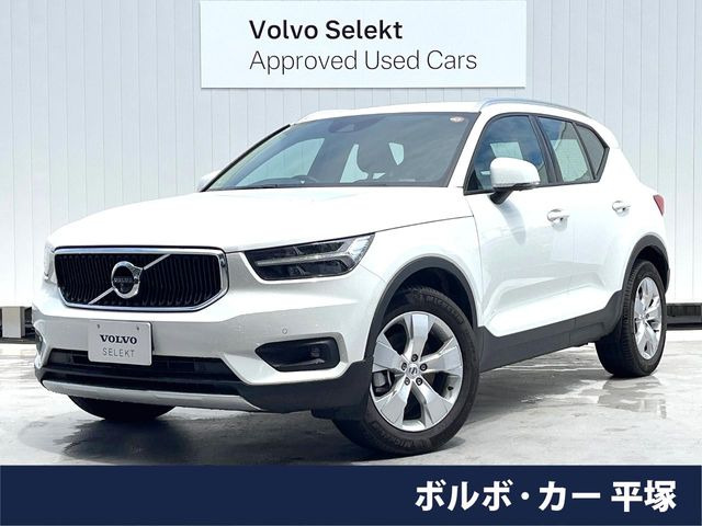 XC40B4 AWD モメンタム 4WD