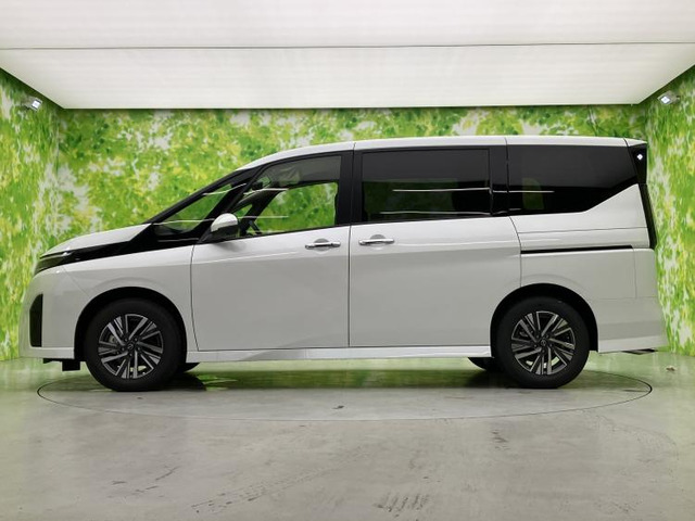 セレナ1.4 e-POWER ハイウェイスターV