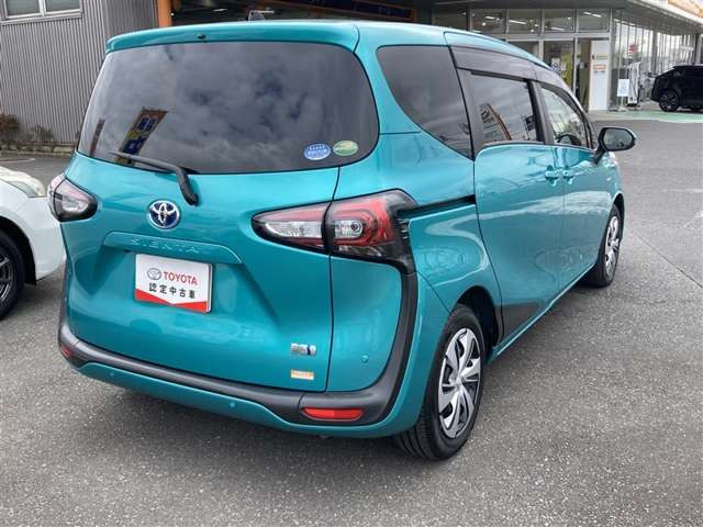 シエンタハイブリッド 1.5 G クエロ