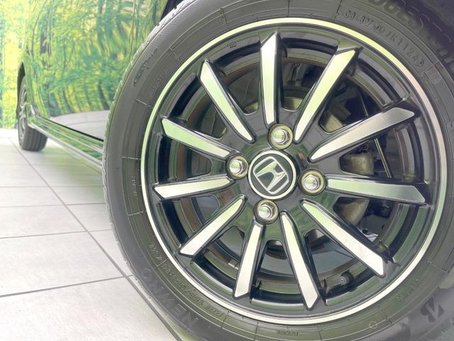 �y����14�C���`�A���~�z�C�[���z�O�ςɃ}�b�`���������A���~�z�C�[���𑕒����Ă���܂��B�e��ЊO�A���~�z�C�[����A�X�^�b�h���X�^�C�����戵�����Ă���܂��B���񂲑��k����������