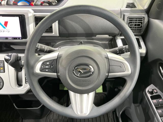 �y�X�e�A�����O�X�C�b�`�z�^�]���A�O������ڐ������炷���ƂȂ��A�I�[�f�B�I���̑��삪�\�ȕ֗��@�\!���S&���K�ȃh���C�u�����o���Ă���܂���
