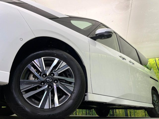 �y����16�C���`�A���~�z�C�[���z�O�ςɃ}�b�`���������A���~�z�C�[���𑕒����Ă���܂��B�e��ЊO�A���~�z�C�[����A�X�^�b�h���X�^�C�����戵�����Ă���܂��B���񂲑��k����������