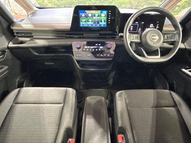 セレナ1.4 e-POWER ハイウェイスターV