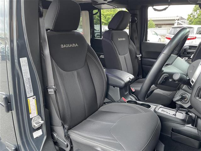 ラングラーアンリミテッド サハラ 4WD