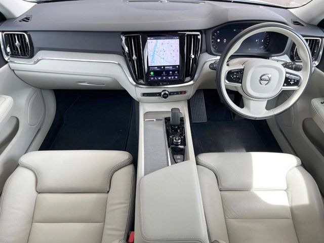 V60クロスカントリープラス B5 AWD 4WD