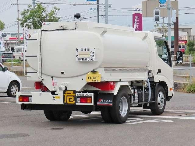 デュトロタンクローリー車