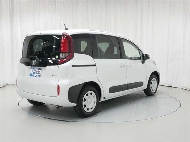 シエンタハイブリッド 1.5 G E-Four 4WD