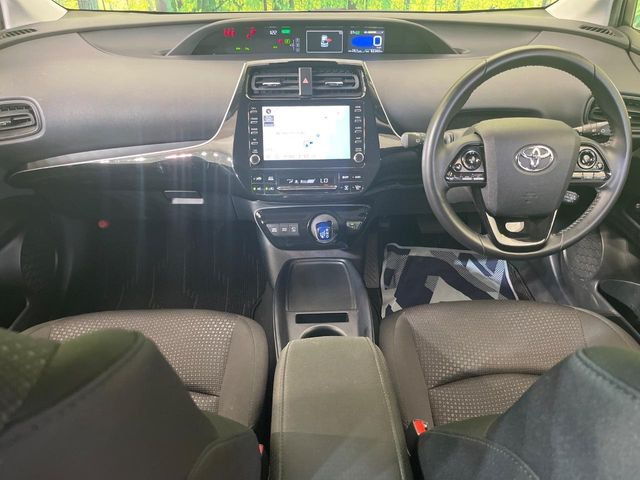 プリウス1.8 S セーフティ プラスII