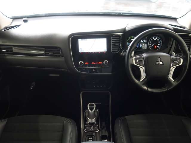 アウトランダーPHEV2.4 G 4WD