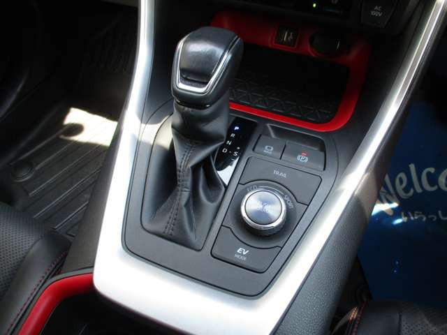 ����DA�E�t���Z�O�EB�J�����ED�C���i�[�~���[�EHDMI�ECarplay�E���v�x���`���[�V�����EM�t��P�V�[�g�E�X�e�A�q�[�^�[�E����18AW�EAC100V/1500W�E�r���g�C��ETC2.0�E���[�t���[���EPCS�ELCC�EBSM�ERCTA�EPKSB