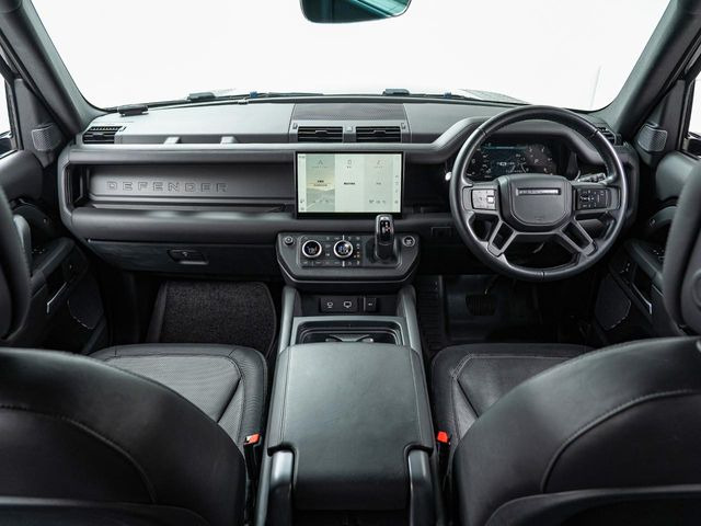 ディフェンダー110 X ダイナミック HSE 3.0L D300 ディーゼル 4WD