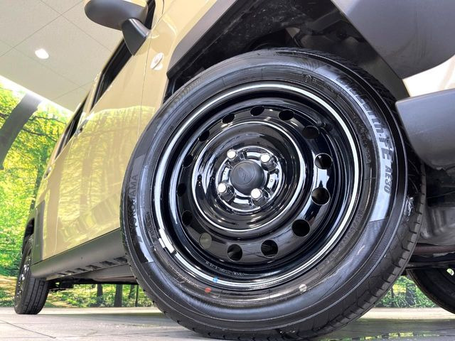 �y15�C���`�A���~�z�C�[���z�O�ςɃ}�b�`�����A���~�z�C�[���𑕒����Ă���܂��B�e��A���~�z�C�[����A�X�^�b�h���X�^�C�����戵�����Ă���܂��B���񂲑��k����������