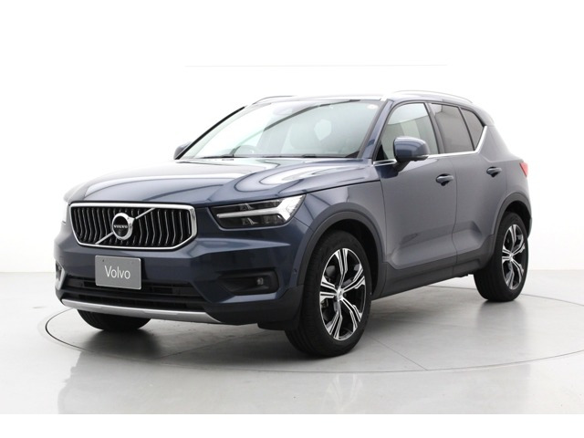 XC40B4 AWD インスクリプション 4WD