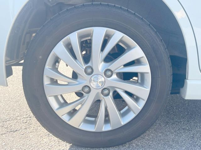 �y14�C���`�A���~�z�C�[���z�O�ςɃ}�b�`�����A���~�z�C�[���𑕒����Ă���܂��B�e��A���~�z�C�[����A�X�^�b�h���X�^�C�����戵�����Ă���܂��B���񂲑��k����������