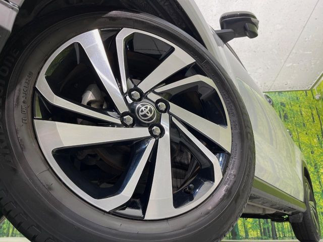 �y����17�C���`�A���~�z�C�[���z�O�ςɃ}�b�`���������A���~�z�C�[���𑕒����Ă���܂��B�e��ЊO�A���~�z�C�[����A�X�^�b�h���X�^�C�����戵�����Ă���܂��B���񂲑��k����������