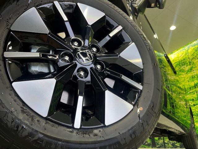 �y����16�C���`�A���~�z�C�[���z�O�ςɃ}�b�`���������A���~�z�C�[���𑕒����Ă���܂��B�e��ЊO�A���~�z�C�[����A�X�^�b�h���X�^�C�����戵�����Ă���܂��B���񂲑��k����������