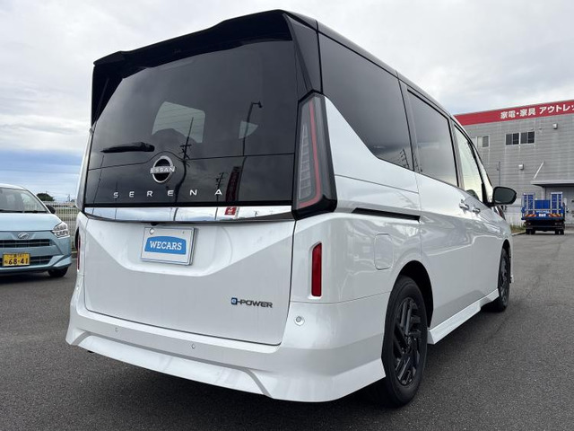 セレナ1.4 e-POWER ハイウェイスターV