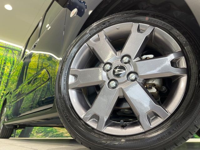 �y����15�C���`�A���~�z�C�[���z�O�ςɃ}�b�`���������A���~�z�C�[���𑕒����Ă���܂��B�e��ЊO�A���~�z�C�[����A�X�^�b�h���X�^�C�����戵�����Ă���܂��B���񂲑��k����������