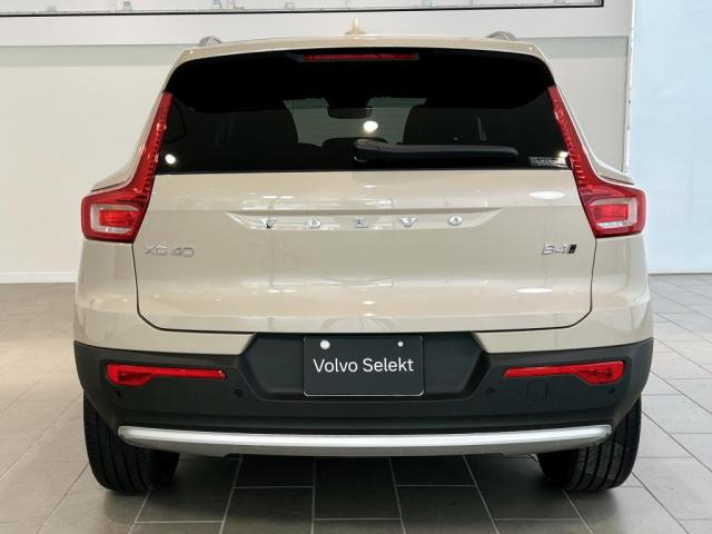 XC40ウルトラ B4 AWD 4WD