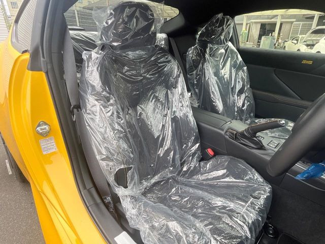 もちろん車内はキレイです♪よりクリーンな状態をキープしたいお客様には『ナノゾーンコート』がおすすめ!新型コロナウイルス対策や、除菌・消臭に効果を発揮し多くの方にご好評いただいております。