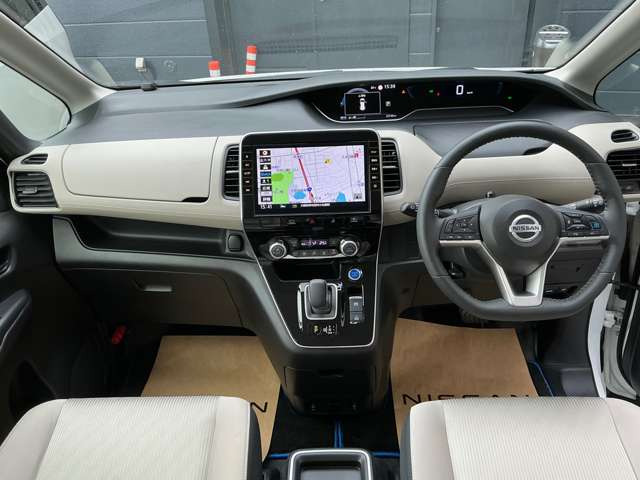 セレナ1.2 e-POWER ハイウェイスターV