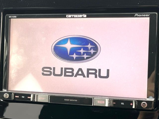 【純正ビルトインナビ】インテリアに溶け込むスタイリッシュな「専用設計ナビ」を装備♪視認性や操作性など基本性能にも優れ、より上質なカーライフをお楽しみいただけます。